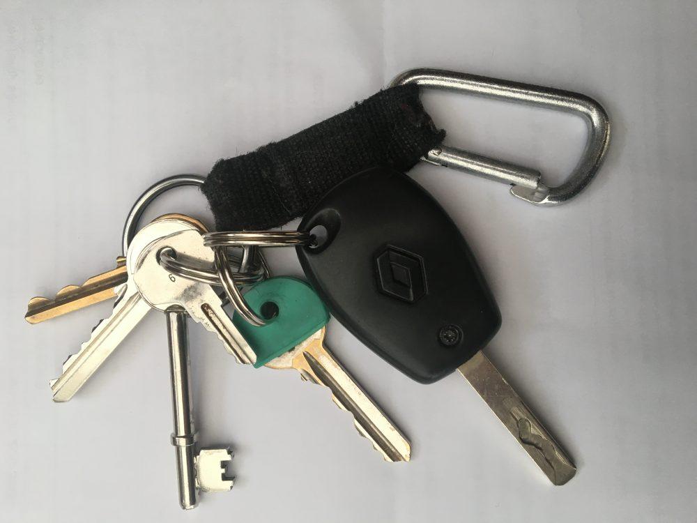 What is the best way to store bunches of keys? - How to store bunches of  keys